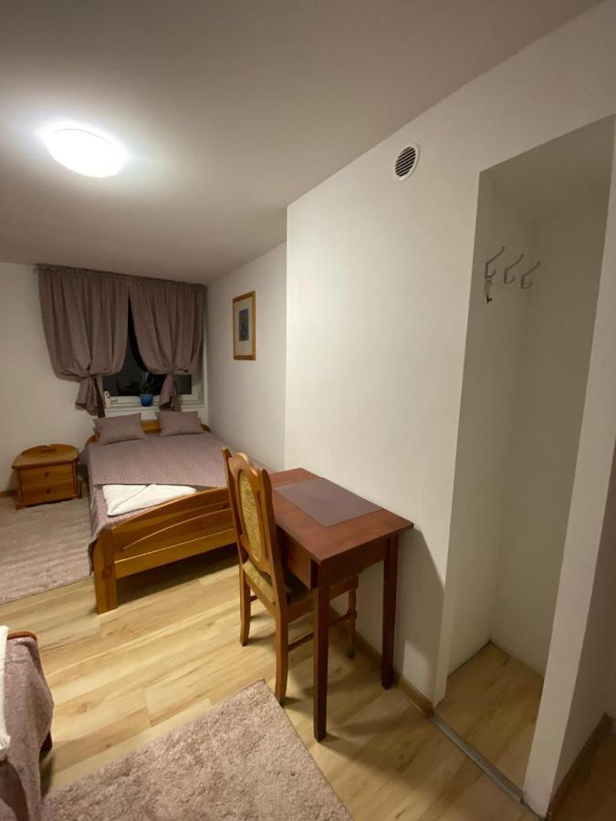 Piaseczno Hostel *